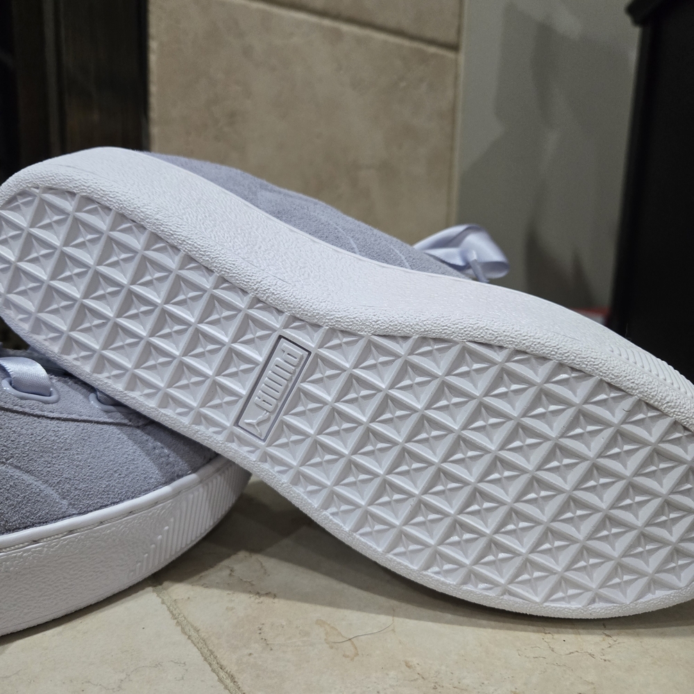 Puma Women's Light Gray Sneakers with Satin Ribbon - Picture 2 of 3